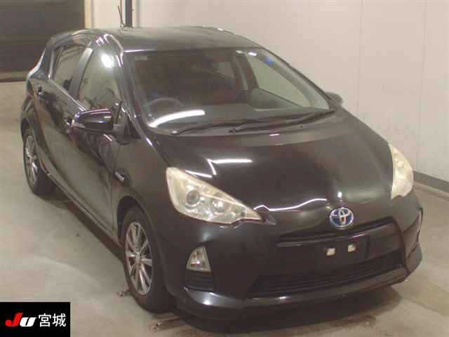 TOYOTA AQUA 2013