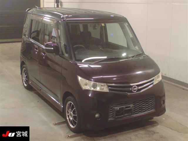 NISSAN ROOX 2010
