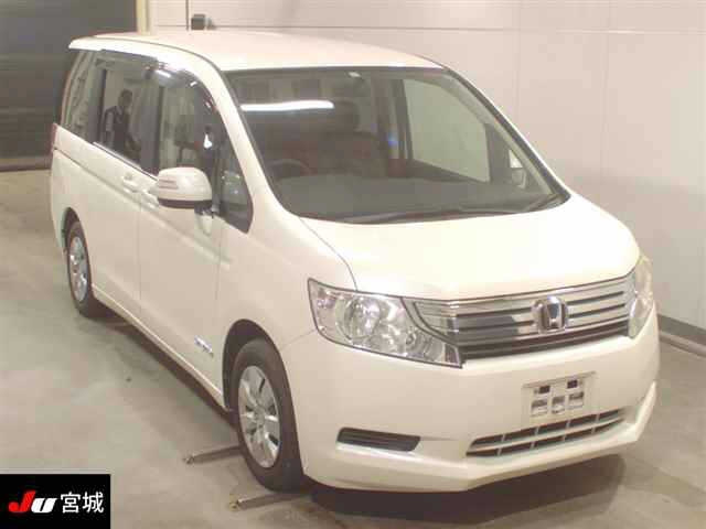 HONDA STEP WAGON 2011
