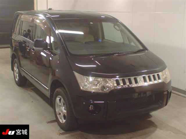 MITSUBISHI DELICA D5 2010