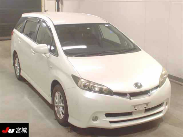 TOYOTA WISH 2010