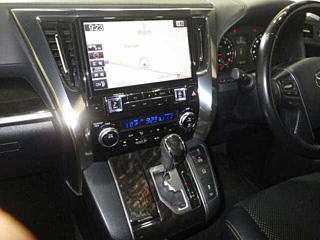 TOYOTA VELLFIRE 2016