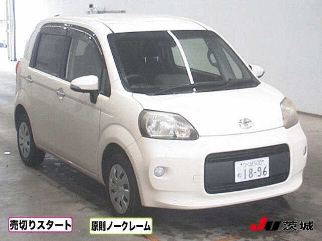TOYOTA PORTE 2013