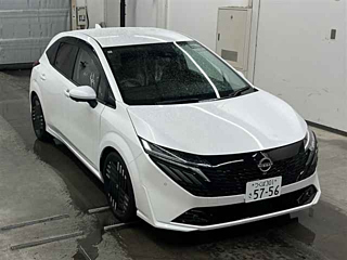 nissan aura