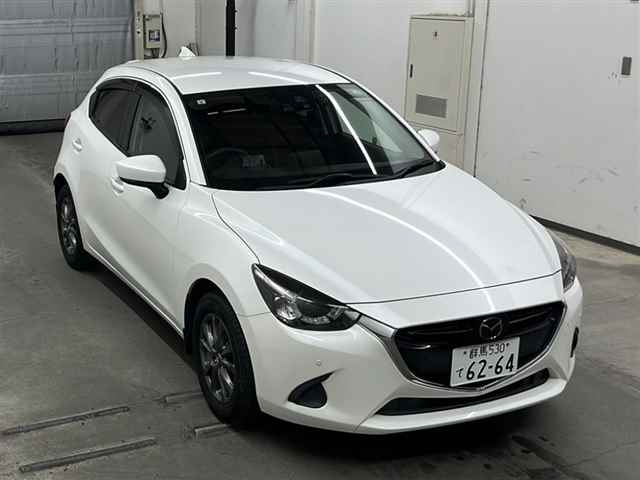 MAZDA DEMIO 2017