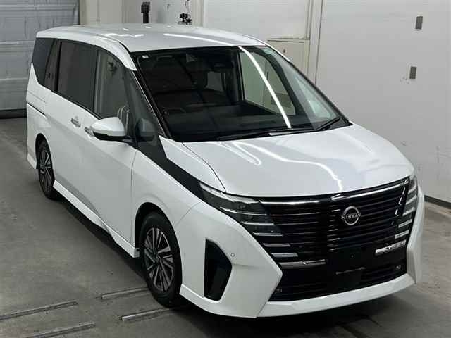 NISSAN SERENA 2023