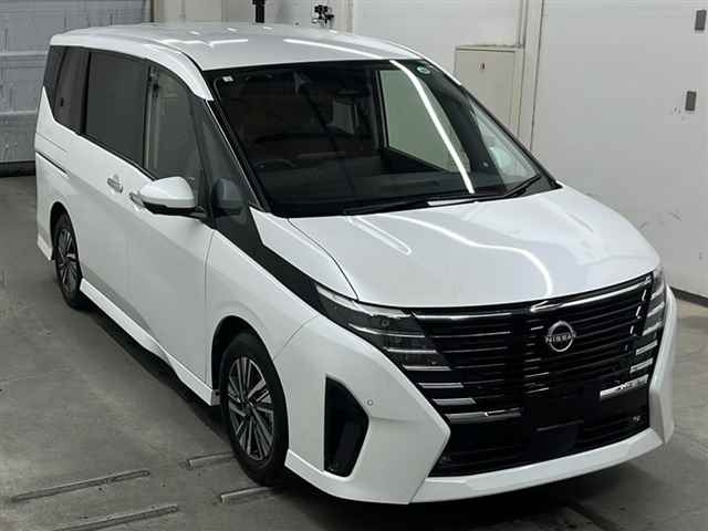 NISSAN SERENA 2023