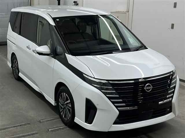 NISSAN SERENA 2023