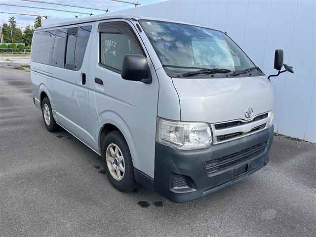 TOYOTA HIACE VAN 2012