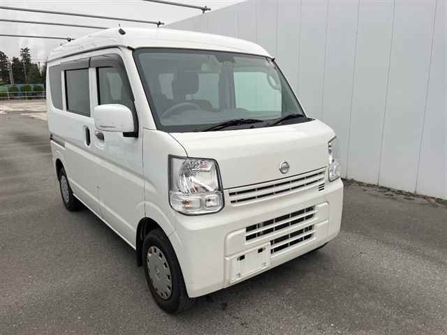 NISSAN CLIPPER VAN