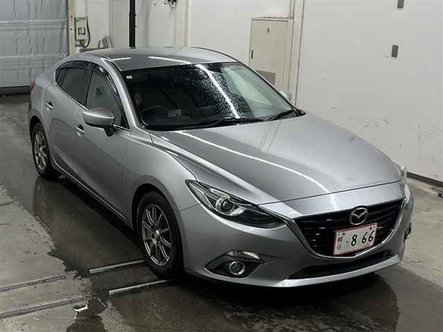 MAZDA AXELA 2016