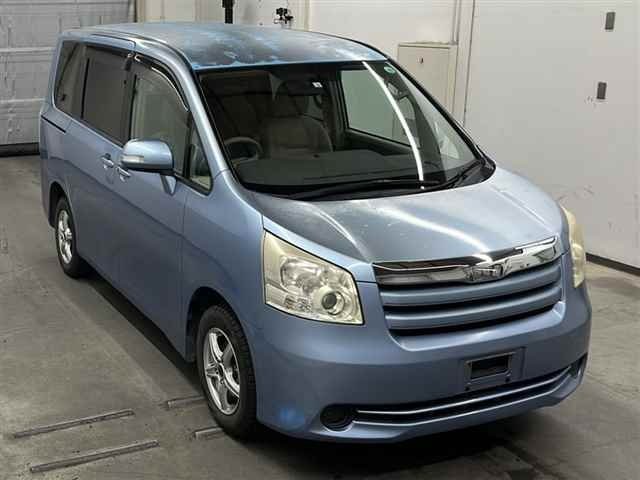 TOYOTA NOAH 2007