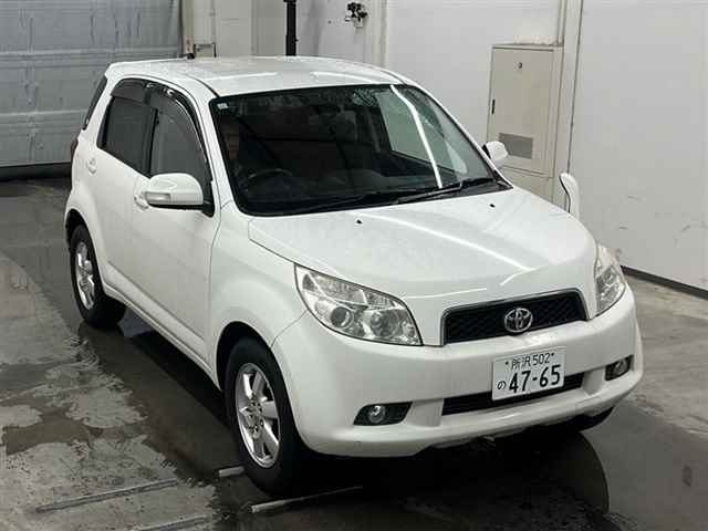 TOYOTA RUSH