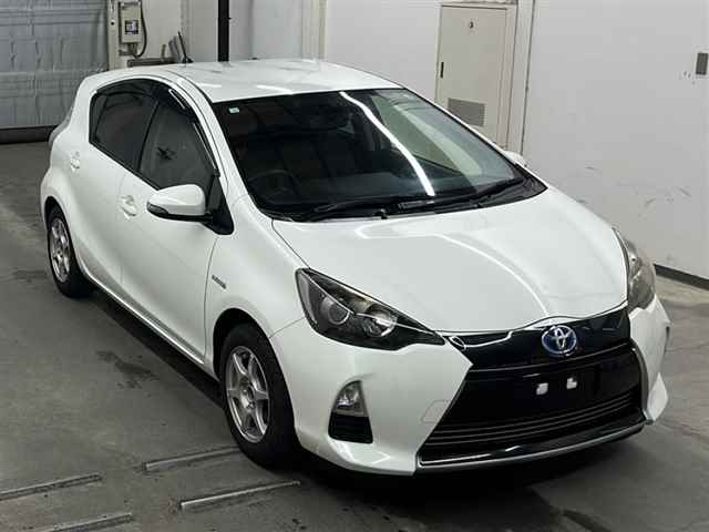 TOYOTA AQUA 2014