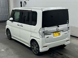 DAIHATSU TANTO 2014