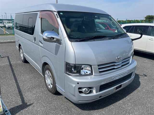 TOYOTA REGIUS ACE VAN