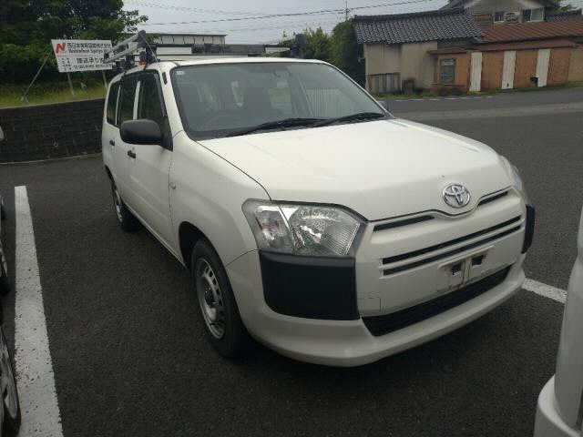 TOYOTA PROBOX 2018