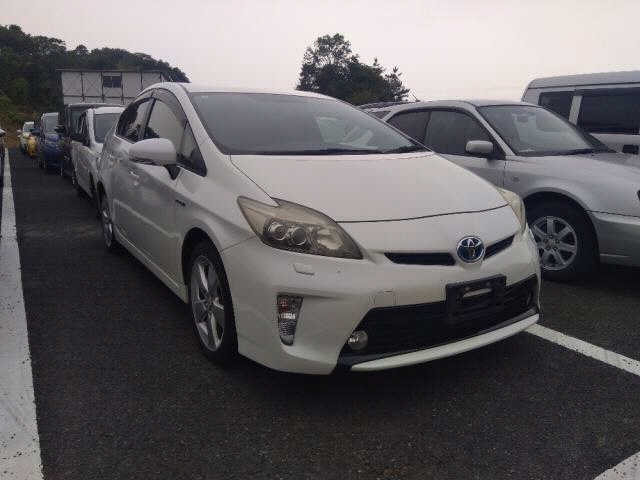 TOYOTA PRIUS 2012