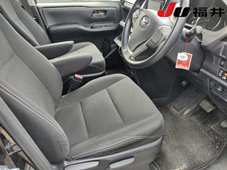 TOYOTA ESQUIRE 2015