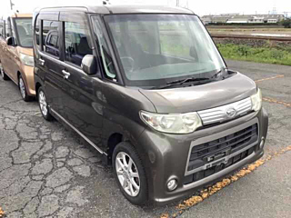 DAIHATSU TANTO 2010