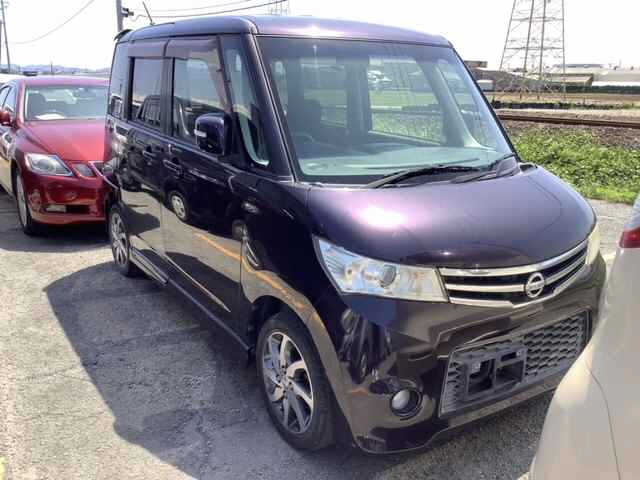 NISSAN ROOX 2011