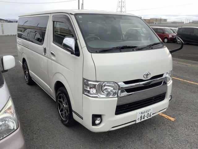 TOYOTA HIACE VAN 2017