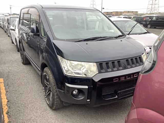 MITSUBISHI DELICA D5 2011