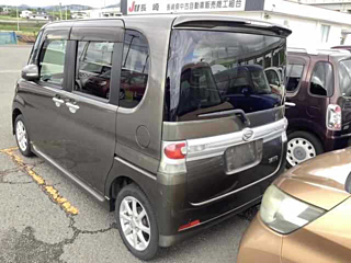 DAIHATSU TANTO 2010