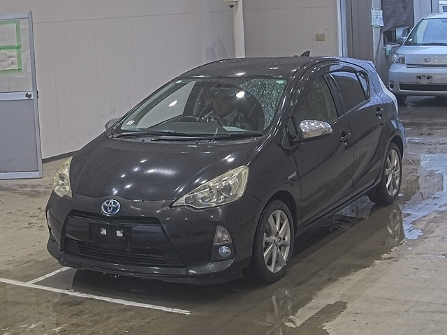 TOYOTA AQUA 2013