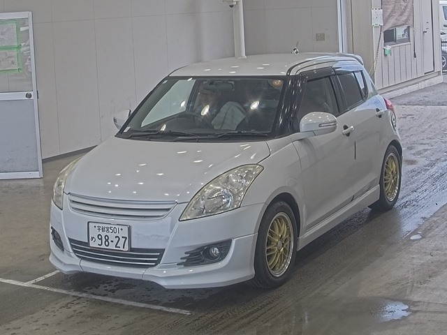 SUZUKI SWIFT 2013
