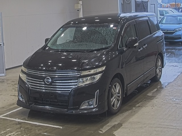 NISSAN ELGRAND 2010