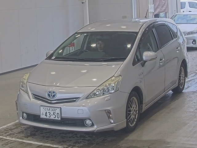 TOYOTA PRIUS ALPHA