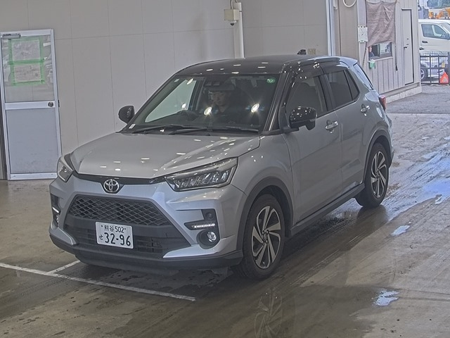 TOYOTA RAIZE 2020
