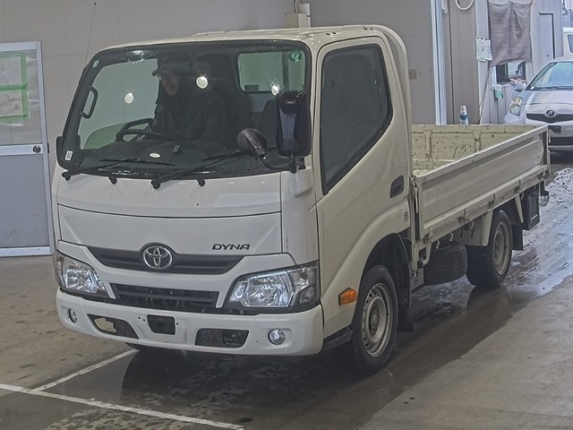 TOYOTA DYNA 2021