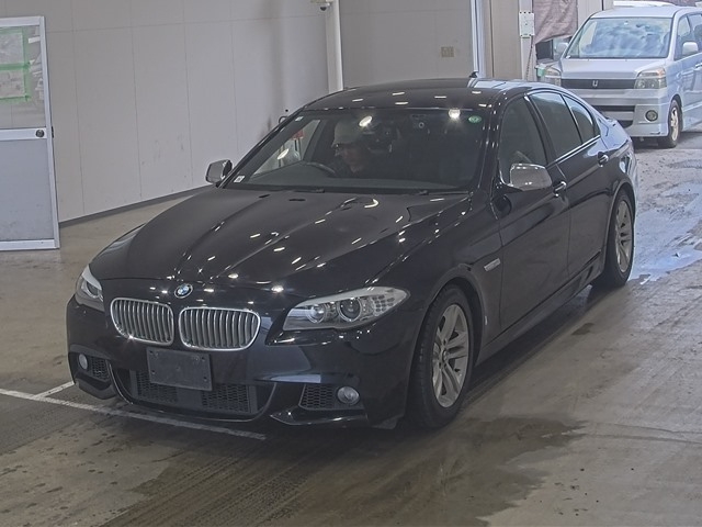 BMW 5 SERIES 2012
