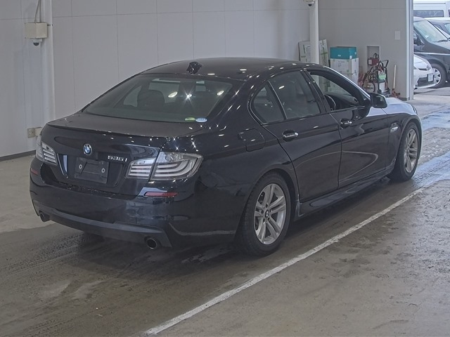 BMW 5 SERIES 2012