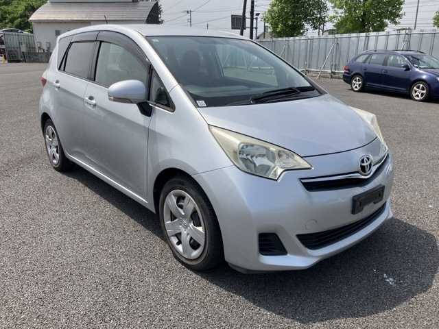 TOYOTA RACTIS 2011