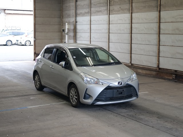 TOYOTA VITZ 2018