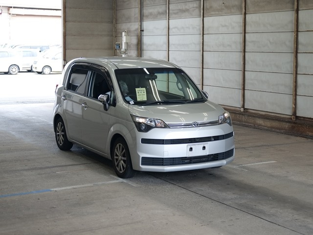 TOYOTA SPADE 2016