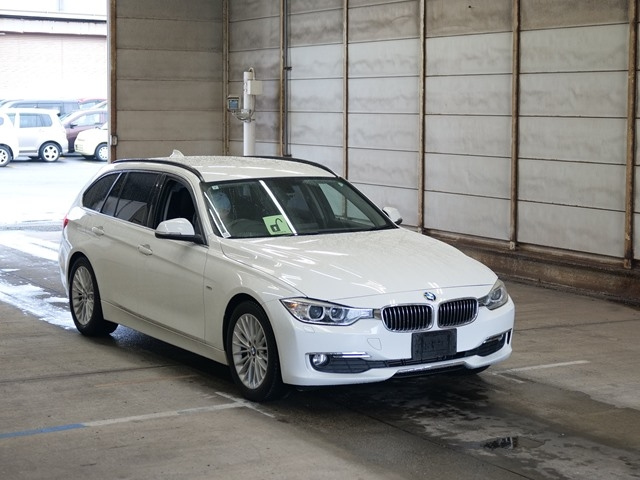 BMW 3 SERIES 2013