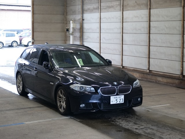 BMW 5 SERIES 2012