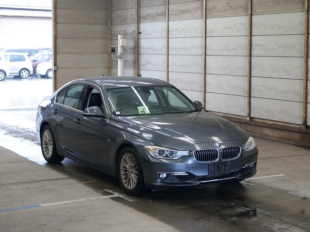 BMW 3 SERIES 2012