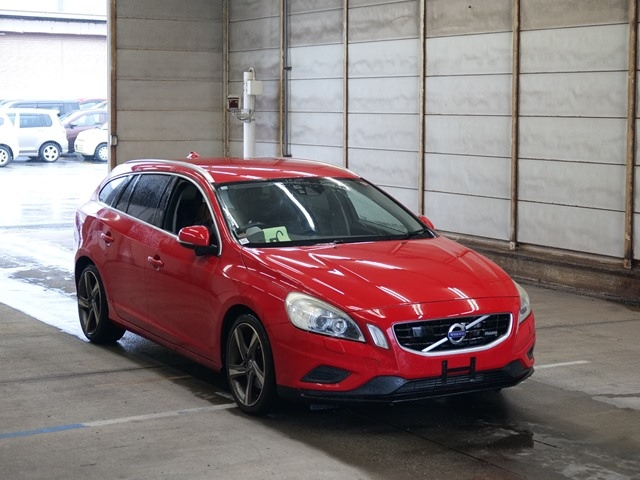 VOLVO V60 2012