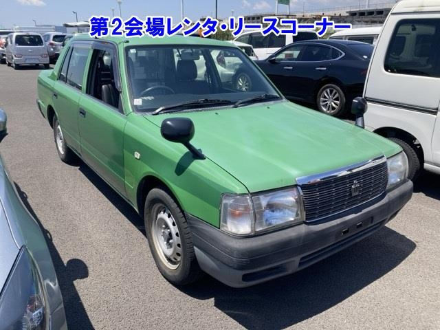 TOYOTA CROWN COMFORT 2017