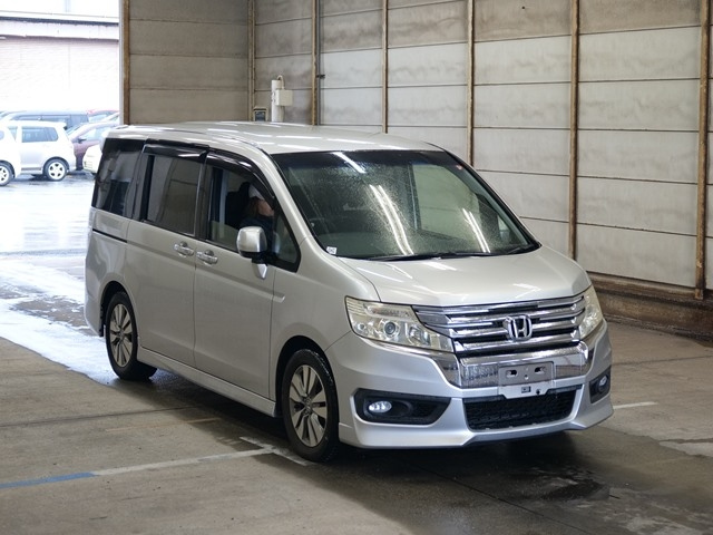 HONDA STEP WAGON 2012