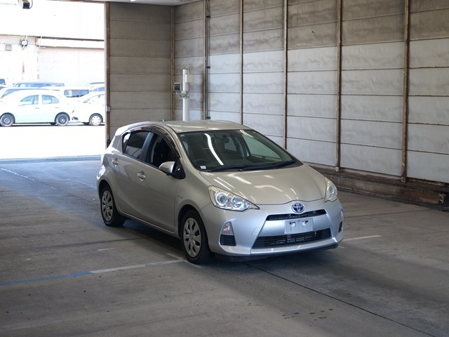 TOYOTA AQUA 2014