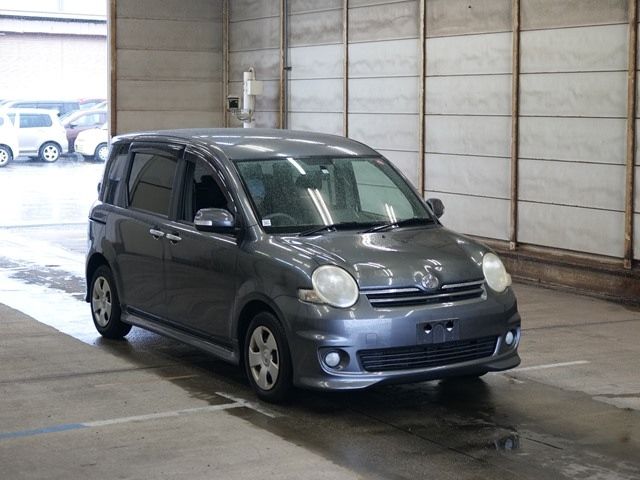 TOYOTA SIENTA 2006