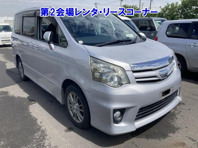 TOYOTA NOAH 2012