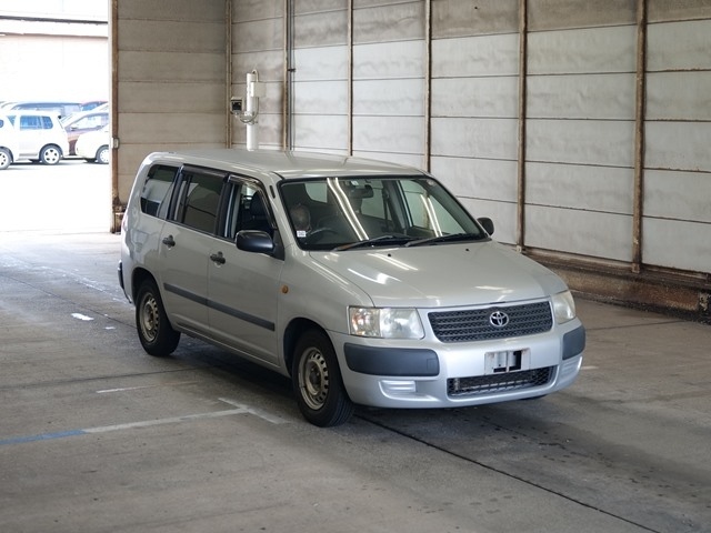 TOYOTA SUCCEED 2010