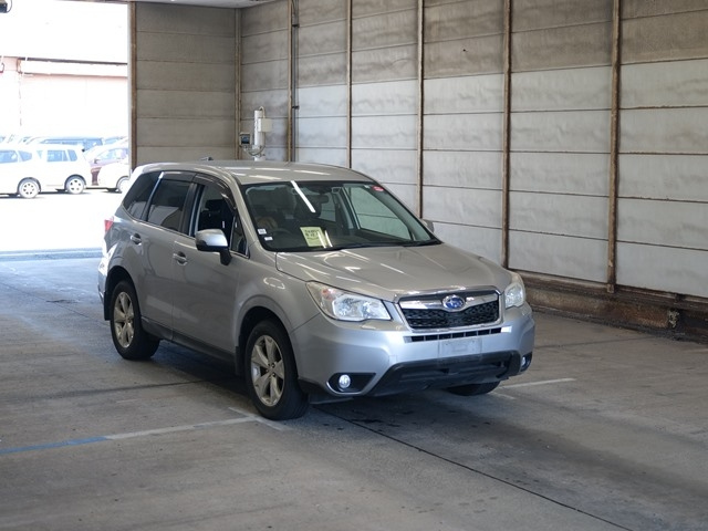 SUBARU FORESTER 2014